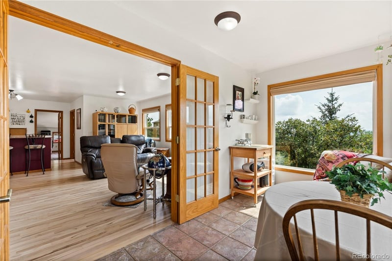64 Highland Rd, Palmer Lake, CO 80132