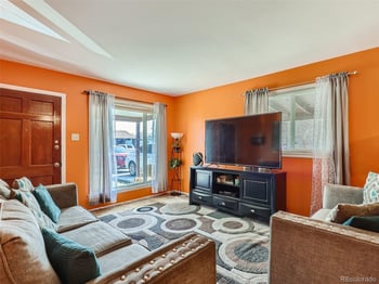 1249 Worchester St, Aurora, CO 80011