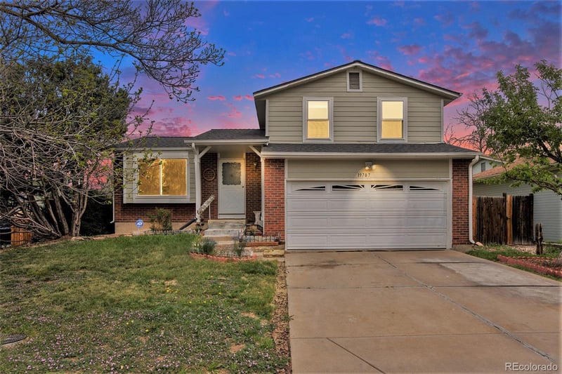 19707 Princeton Pl, Aurora, CO 80013