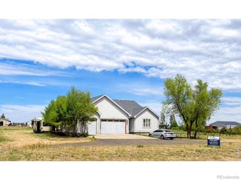 419 E 3rd Ave, Wiggins, CO 80654