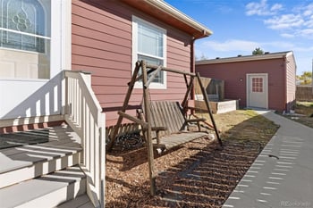 574 4th St, Bennett, CO 80102