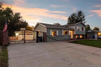811 Macon Way, Aurora, CO 80012