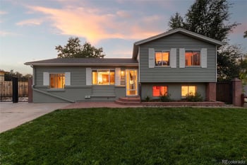 811 Macon Way, Aurora, CO 80012