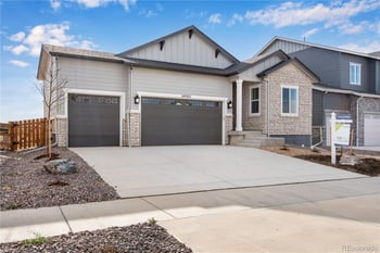 24562 34th Ave, Aurora, CO 80019