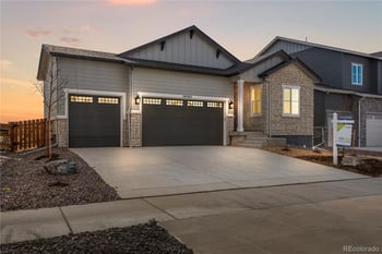 24562 E 34th Ave, Aurora, CO 80019