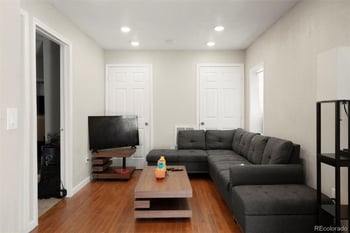 1558 Dallas St, Aurora, CO 80010