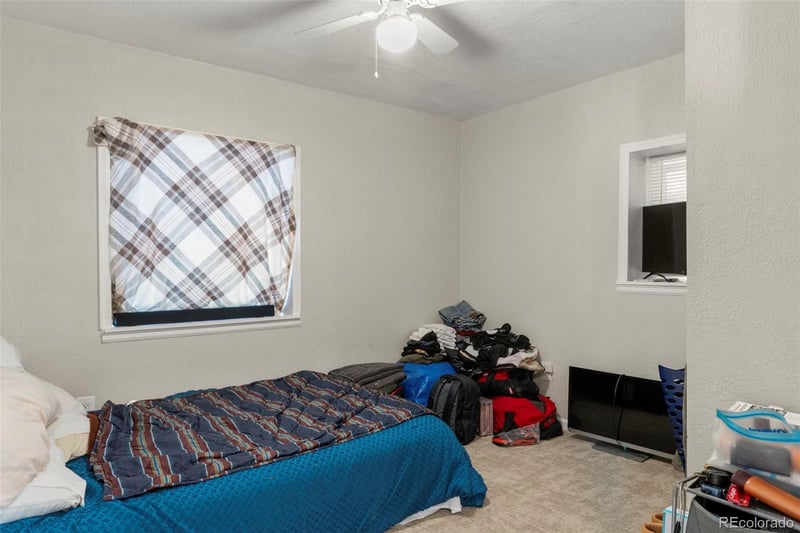 1558 Dallas St, Aurora, CO 80010