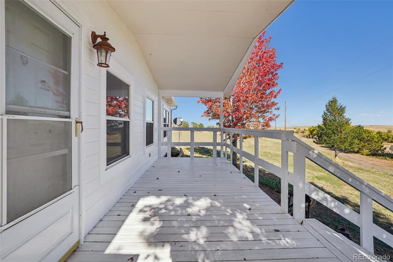 45595 Cottonwood Ln, Deer Trail, CO 80105