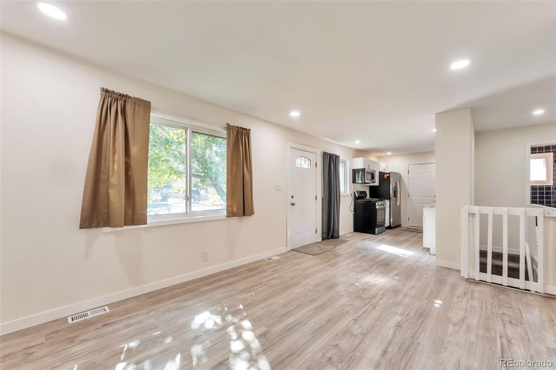 7761 Kearney Dr, Commerce City, CO 80022