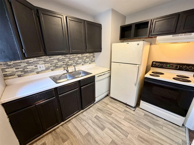 1454 Elmira St, Aurora, CO 80010