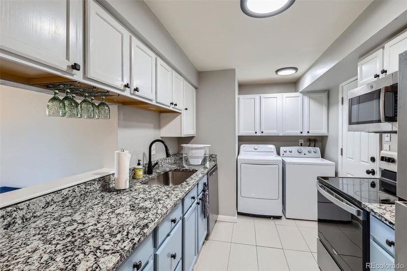 62 Newark St #C, Aurora, CO 80012