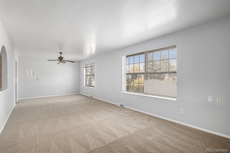 15552 Temple Pl, Aurora, CO 80015