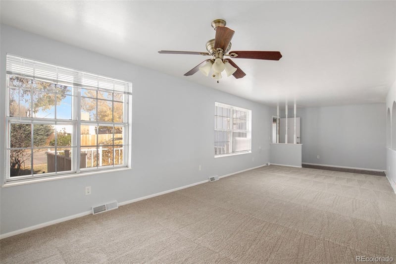 15552 Temple Pl, Aurora, CO 80015