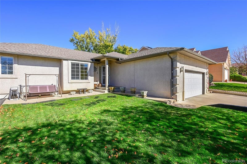 9 Full Moon Ct, Pueblo, CO 81001