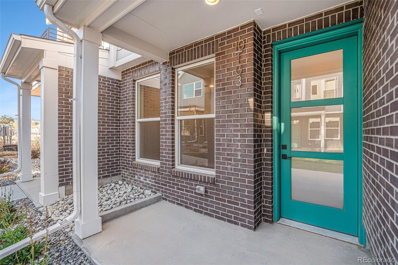 888 S Valentia St #103, Denver, CO 80247