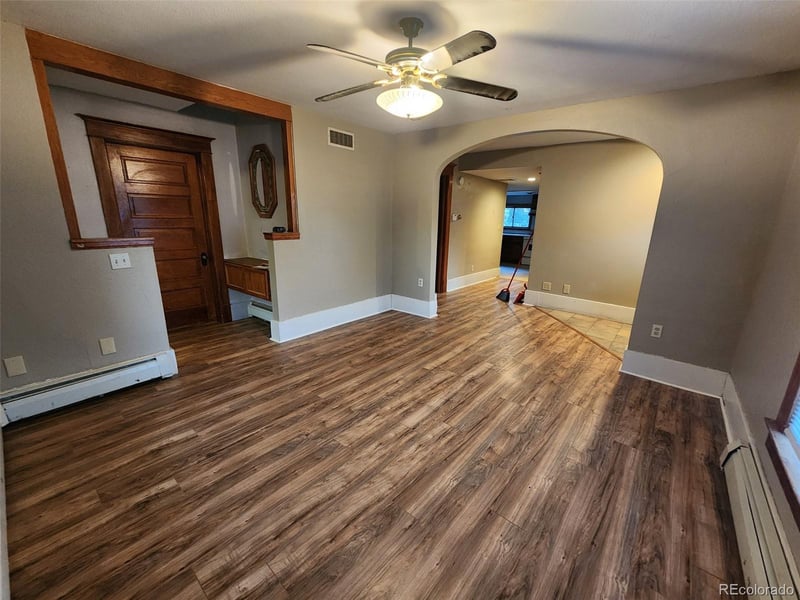 518 4th St, Sterling, CO 80751
