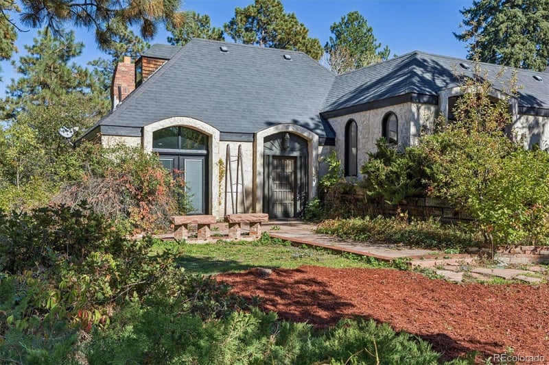 8535 E Hawaii Ln, Denver, CO 80231
