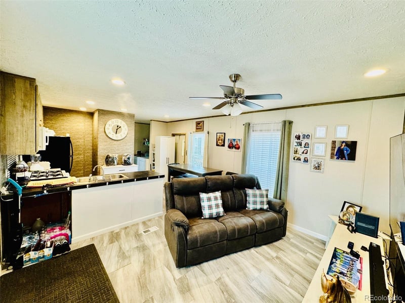 5971 E 69th Ave #2, Commerce City, CO 80022