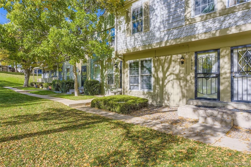 1629 Ivory Cir #E, Aurora, CO 80017