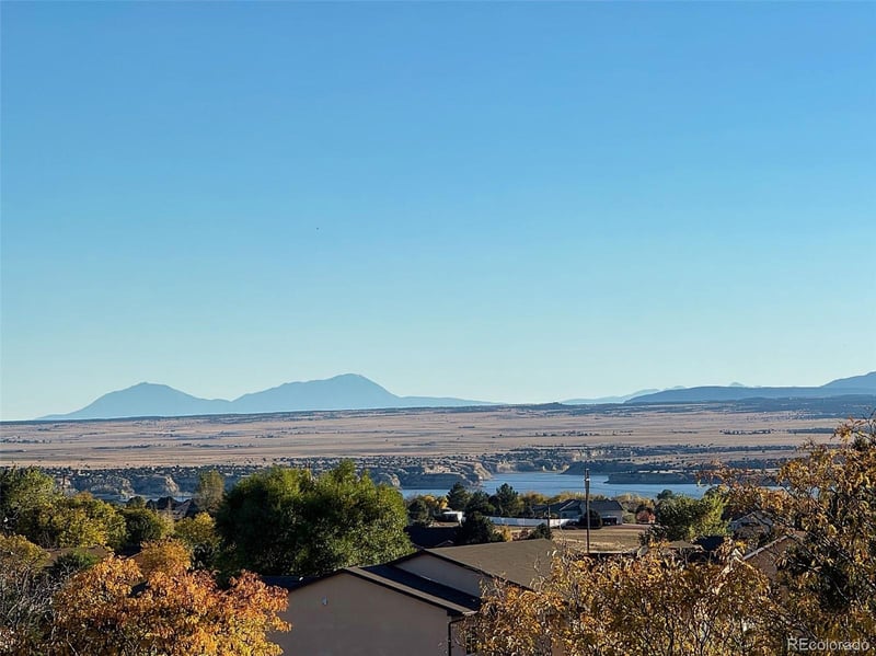 893 Greenway Ave, Pueblo, CO 81007