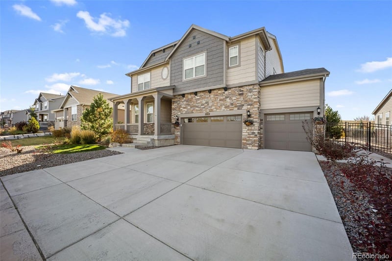 27786 Alder Dr, Aurora, CO 80016