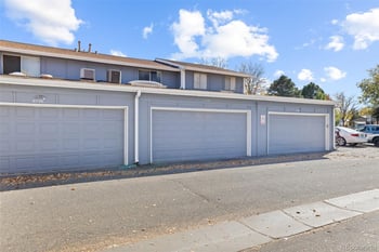 11718 Canal Dr, Aurora, CO 80011