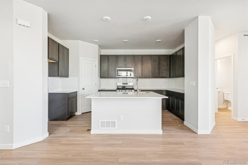 22736 E 47th Pl, Aurora, CO 80019