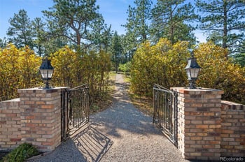 7225 Box Canyon Rd, Sedalia, CO 80135