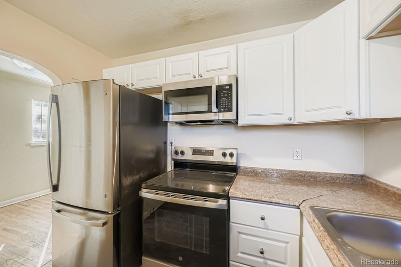 3690 Magnolia St, Denver, CO 80207