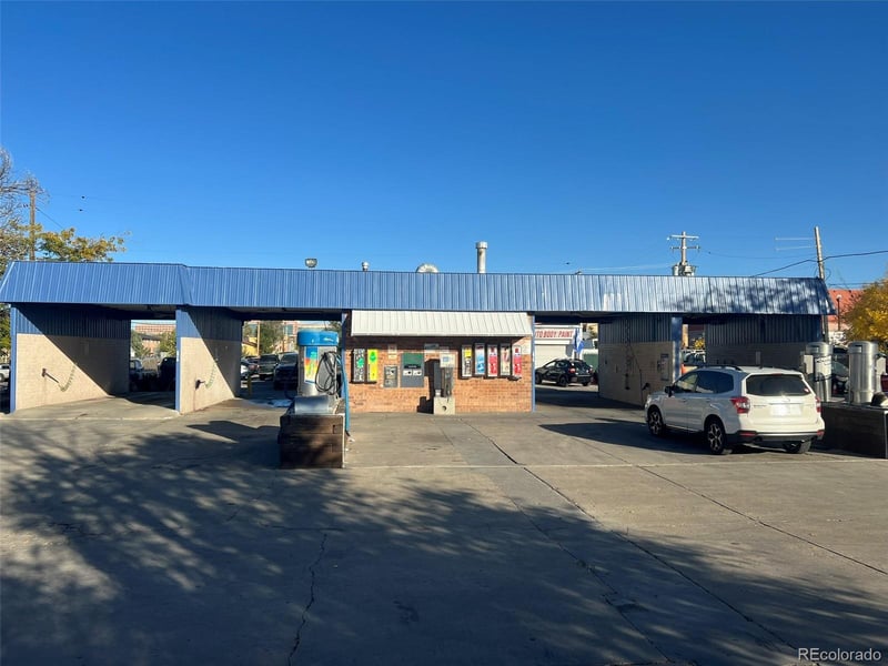 1530 Kingston St, Aurora, CO 80010