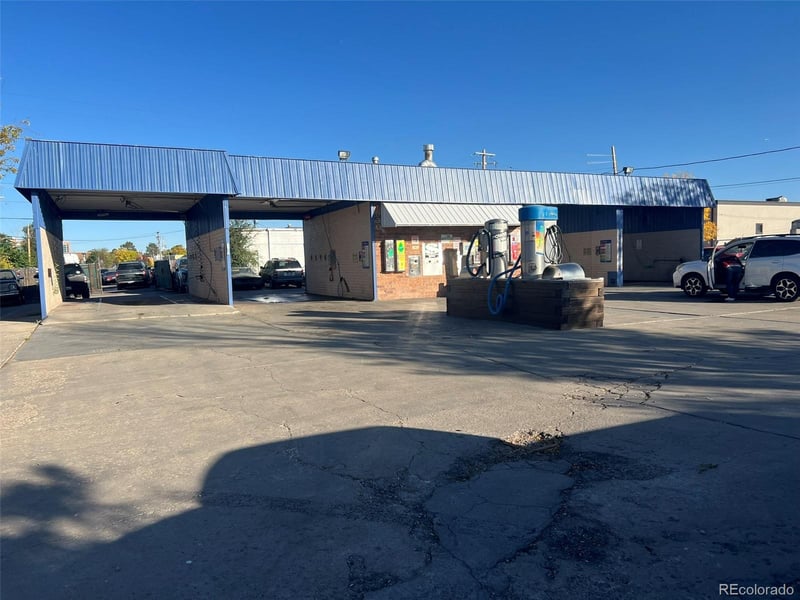 1530 Kingston St, Aurora, CO 80010