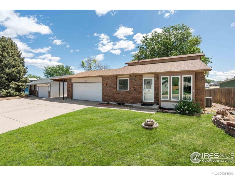 316 43rd Ave Ct, Greeley, CO 80634
