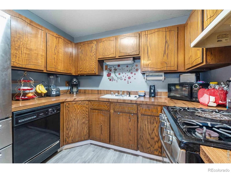 316 43rd Ave Ct, Greeley, CO 80634