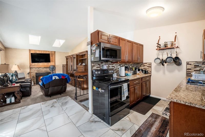 1619 Ensenada St, Aurora, CO 80011