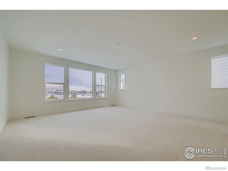 3142 Westcliff Dr, Loveland, CO 80538