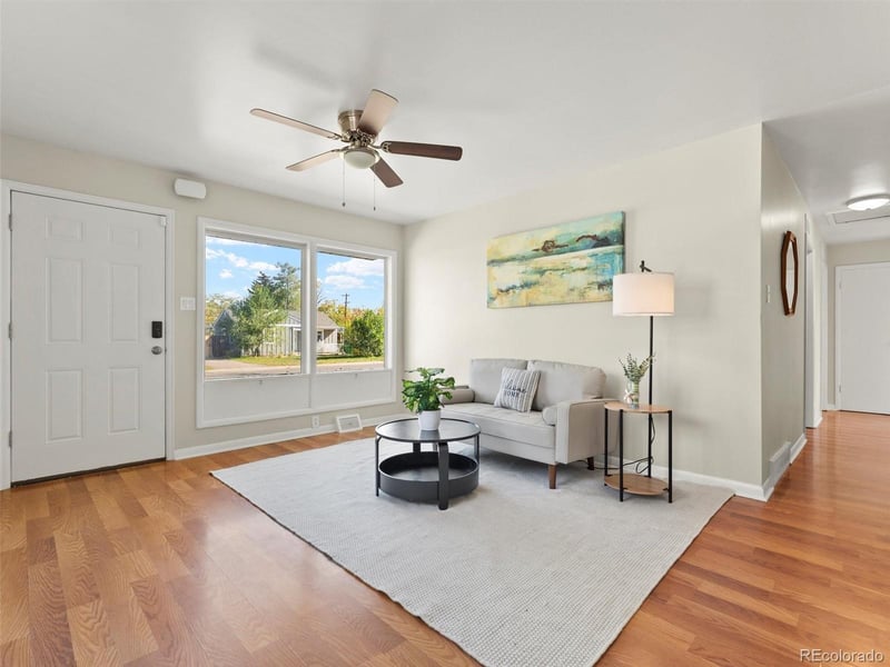 1665 Lima St, Aurora, CO 80010