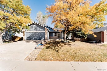 19905 Stanford Dr, Centennial, CO 80015