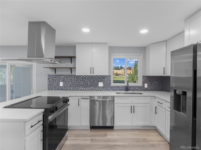 951 10th Ave, Broomfield, CO 80020