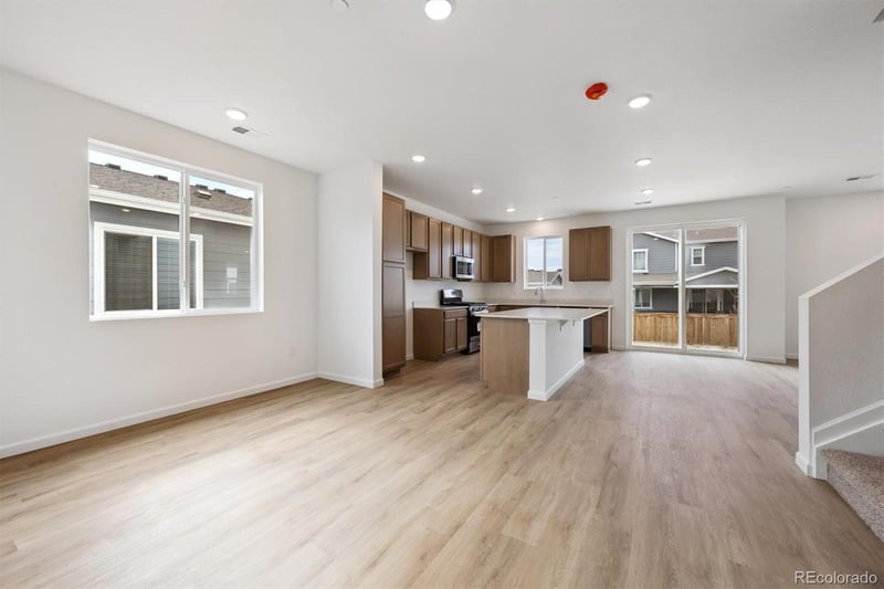 9187 Truckee Ct, Commerce, CO 80022