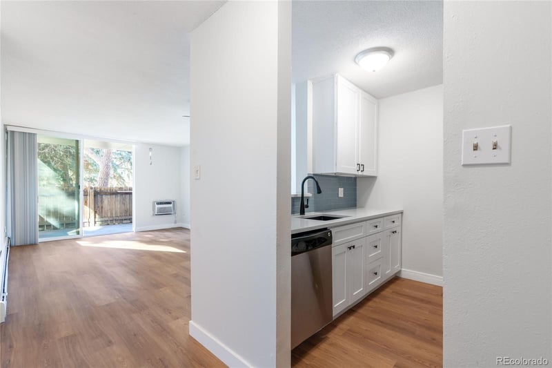 2231 Vaughn Way #118B, Aurora, CO 80014