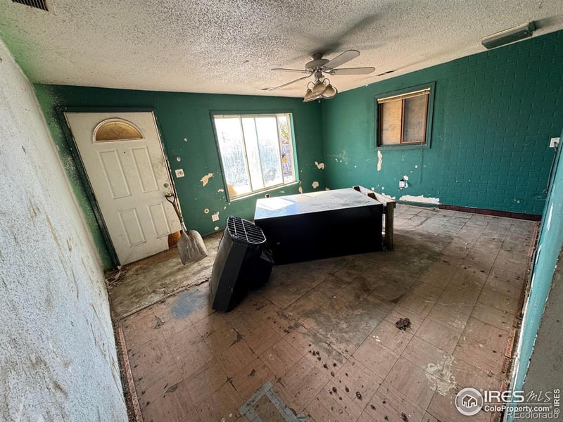 919 41st St, Evans, CO 80620