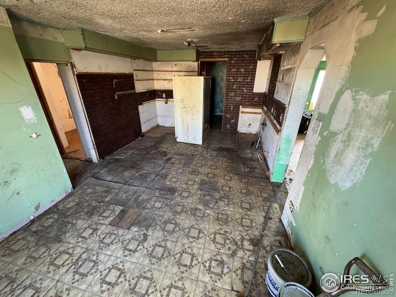 919 41st St, Evans, CO 80620