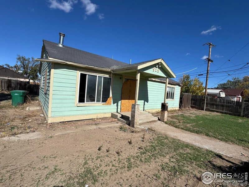 919 41st St, Evans, CO 80620