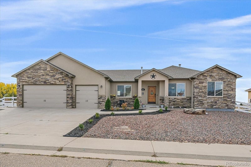 399 Corvette Cir, Fort Lupton, CO 80621