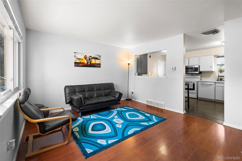 809 Nome St, Aurora, CO 80012