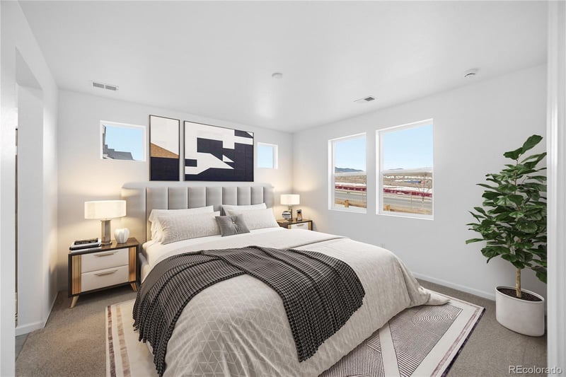 16887 92nd Dr, Arvada, CO 80007