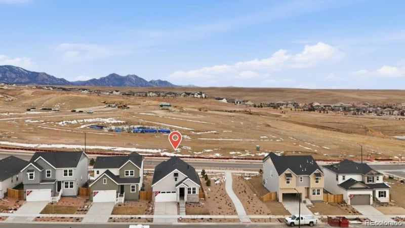 16887 92nd Dr, Arvada, CO 80007