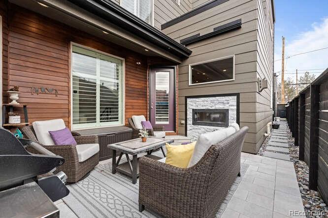 5654 S Sycamore St, Littleton, CO 80120