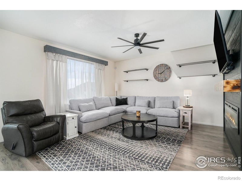 917 W Union Ave, La Salle, CO 80645