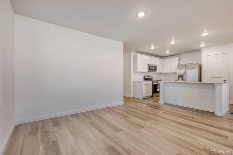 9134 Old Divide Dr, Colorado Springs, CO 80908